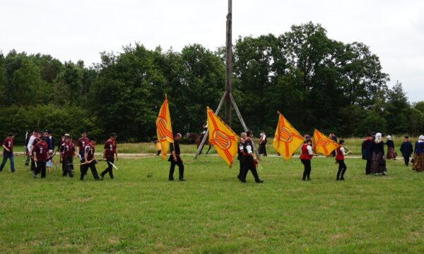 vendelzwaaien door de Gilde