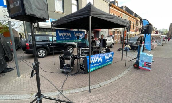 Radio wfm op de Grote Markt in Westerlo